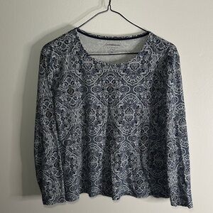 Croft & Barrow Navy and White Patterned Long Sleeve Top